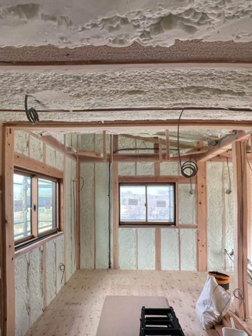 硬質ウレタンフォーム断熱材