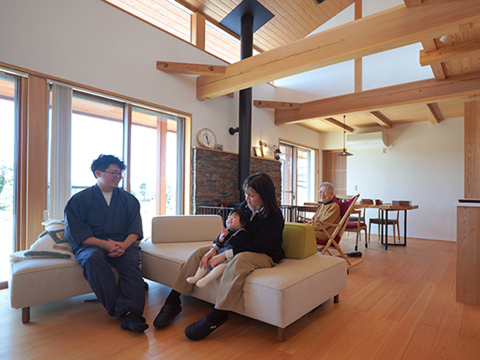 集いを楽しむ、開かれた平屋暮らし｜N様暮らしのインタビュー