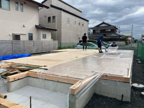 土台据え
